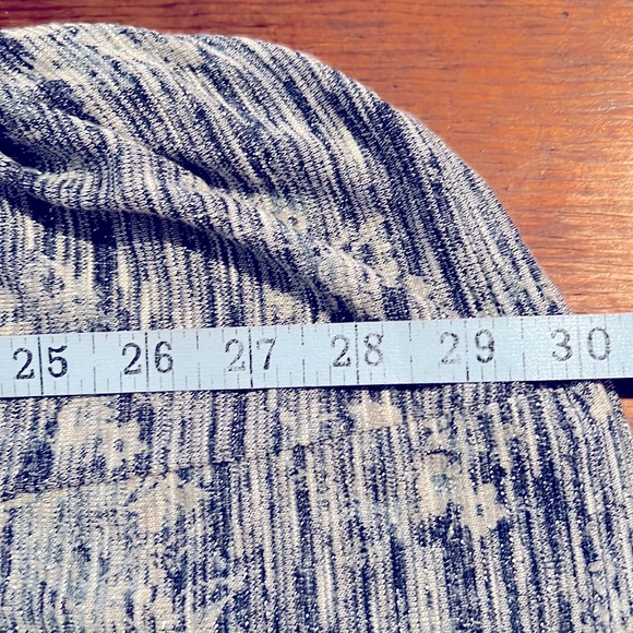 Faded Glory Maternity Light Weight Sweater Open Back - Picture 6 of 6